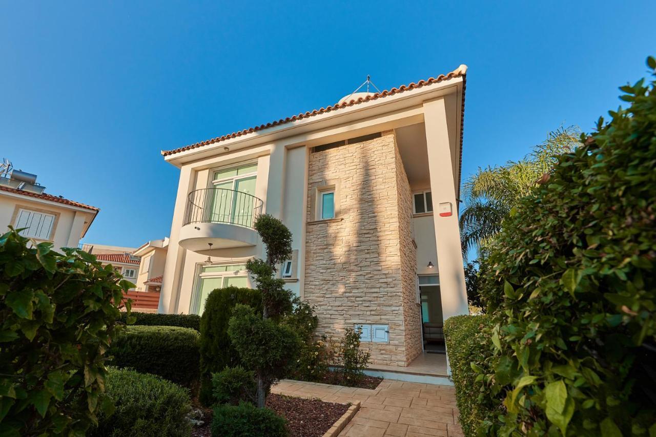 Beach Front Bella Vista By Ezoria Villas Protaras Exterior foto